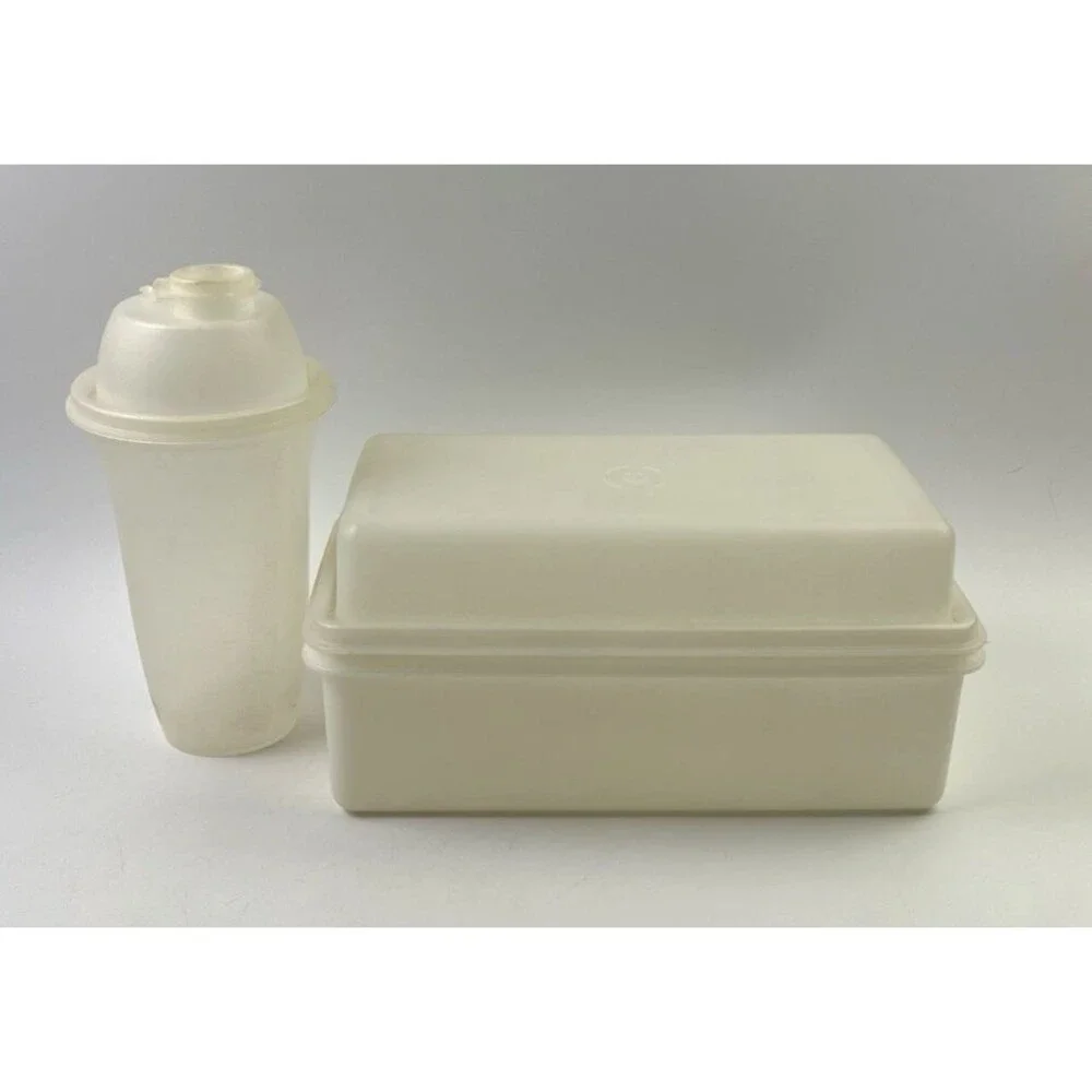 Vintage Tupperware Container Almond Loaf Keeper 1508-2 AND Salad Shaker